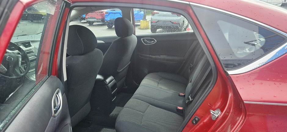 2014 Nissan Sentra S-6