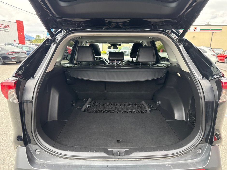 2023 Toyota RAV4 XLE-5