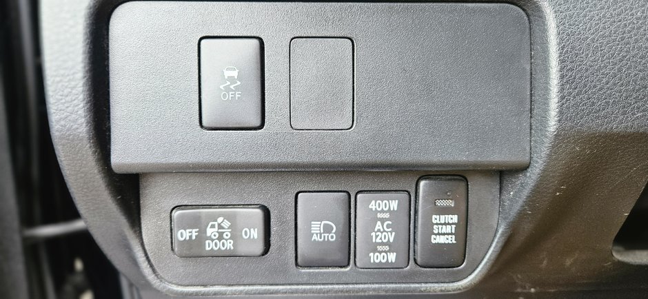 2023 Toyota Tacoma BASE-4