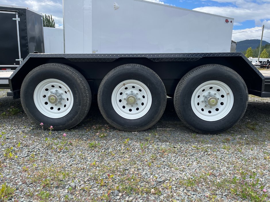 2026 TRAILTECH TILT DECK L370-24 TILT-1