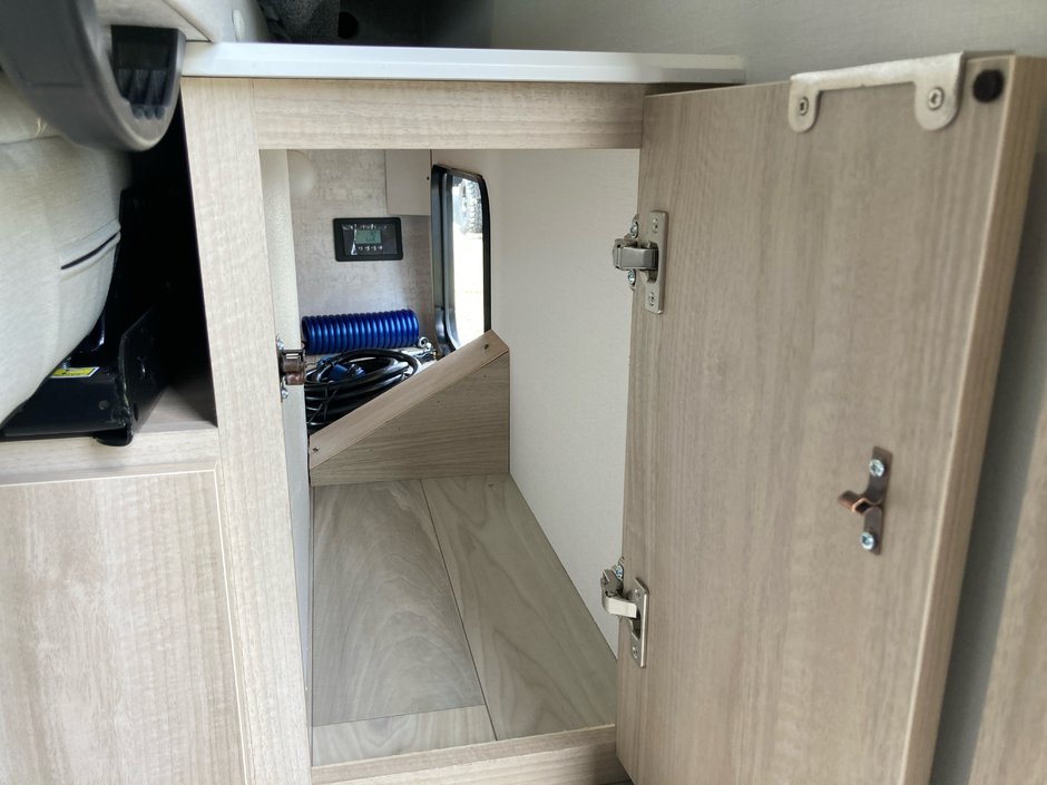 2025 Winnebago MICRO MINNIE 2108DS-13