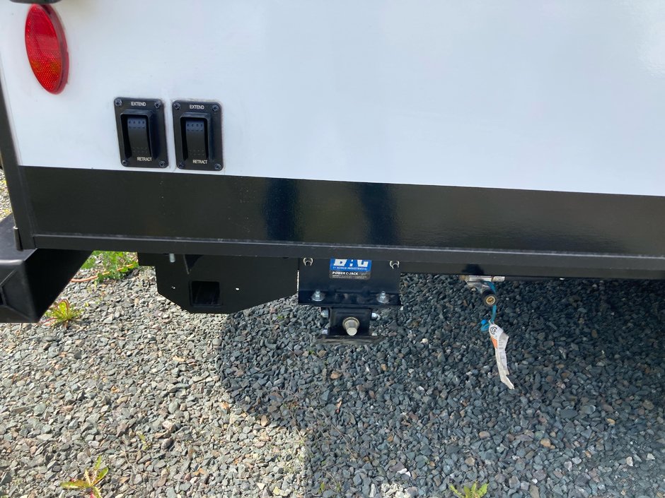2025 Winnebago MICRO MINNIE 2108DS-3