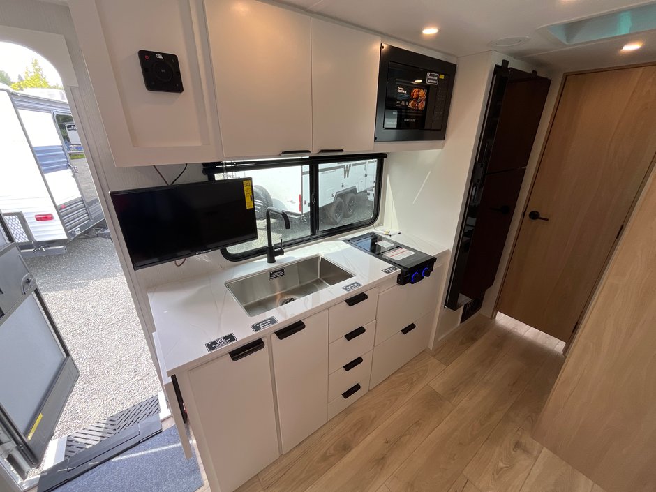 2026 Winnebago MICRO MINNIE 2200MBH-14