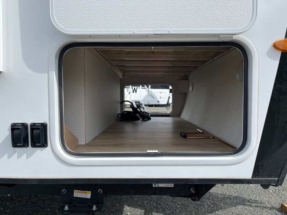 2026 Winnebago MICRO MINNIE 2200MBH-5