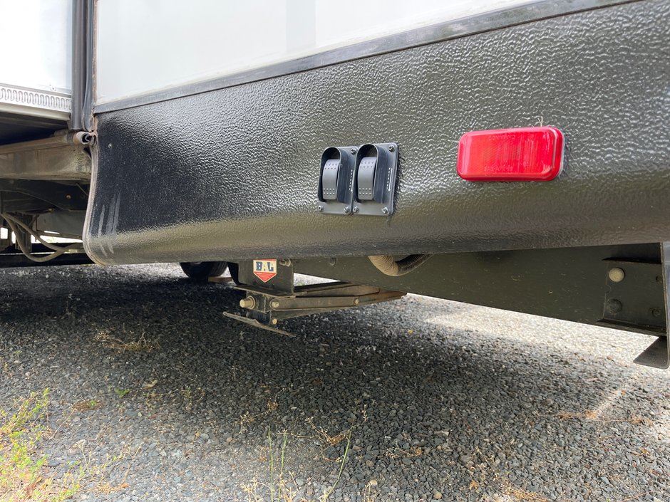2019 Winnebago Minnie Plus 30RLSS-6