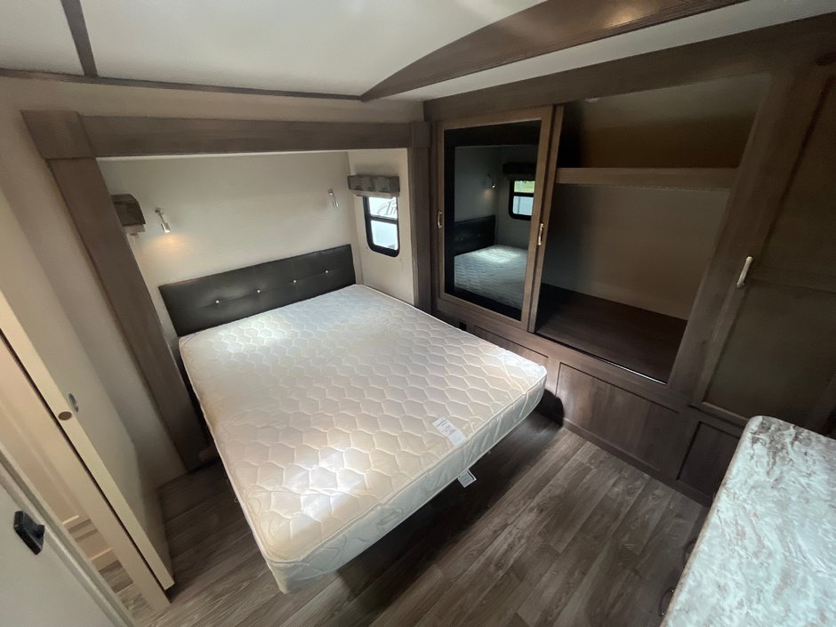 2019 Winnebago Minnie Plus 30RLSS-14