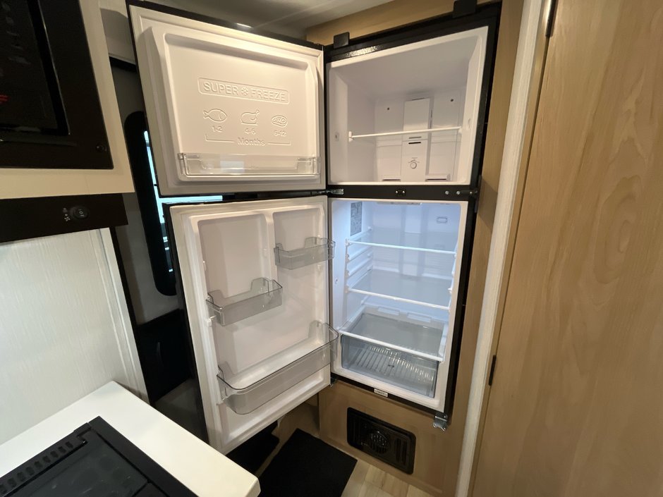 2026 Winnebago THRIVE 18FBS Thrive-11