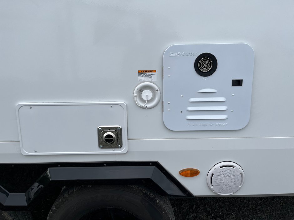 2026 Winnebago THRIVE 25RLS-4