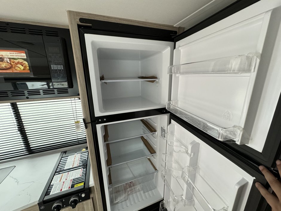 2025 Winnebago M-SERIES 2326MBBH-13