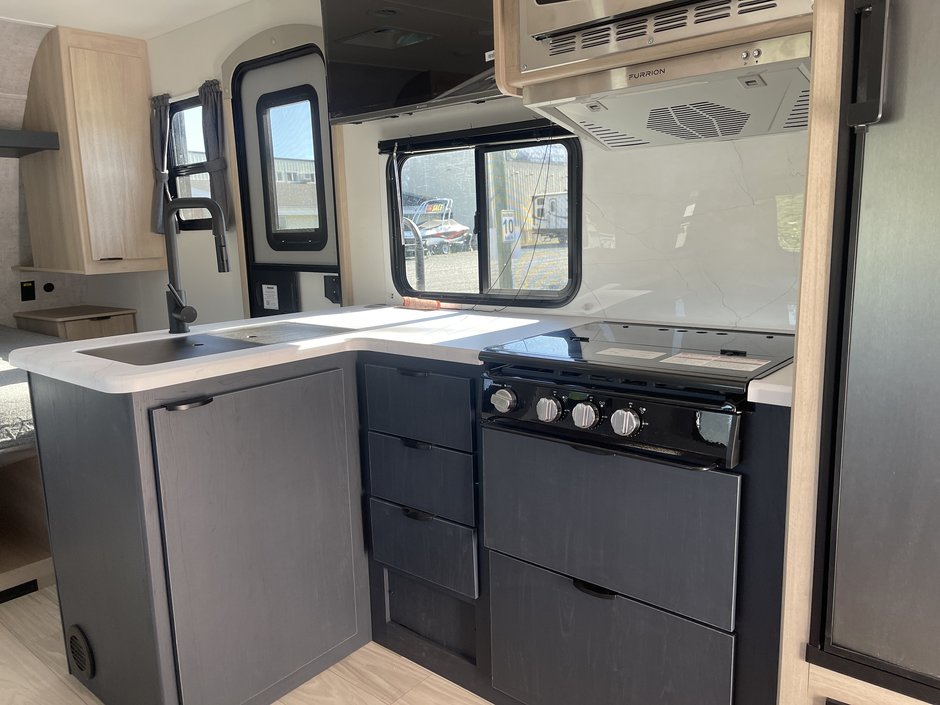 2024 Winnebago MINNIE MS2326BH-3