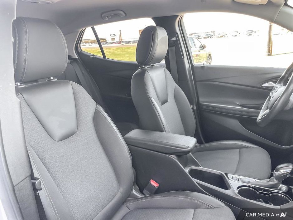 2022 Buick Encore GX Select-21