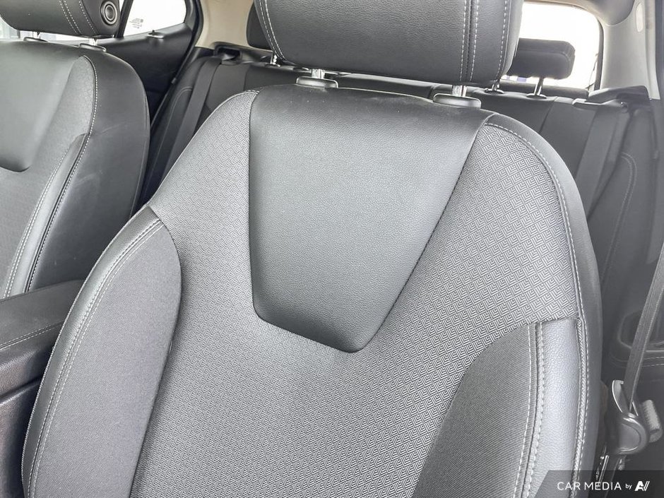 2022 Buick Encore GX Select-19