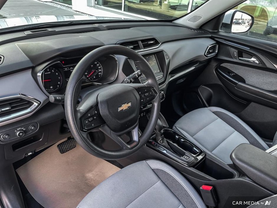 2023 Chevrolet Trailblazer LT-12