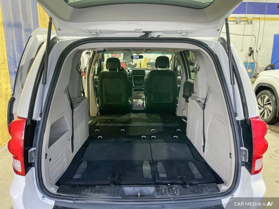 2017 Dodge Grand Caravan SXT-11