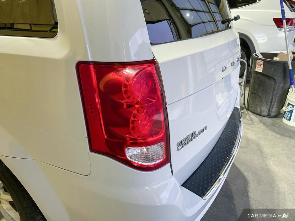 2017 Dodge Grand Caravan SXT-10