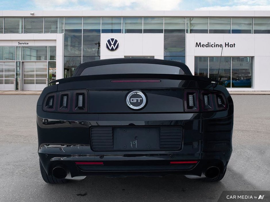 2013 Ford Mustang GT-4