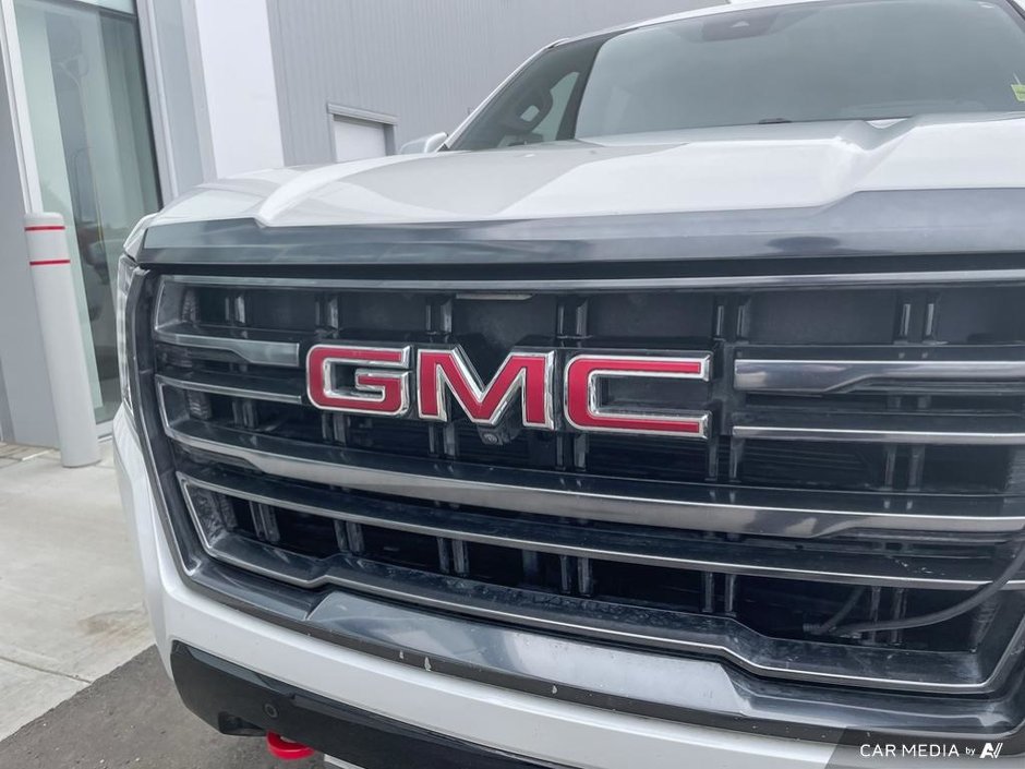 2023 GMC Yukon AT4-8