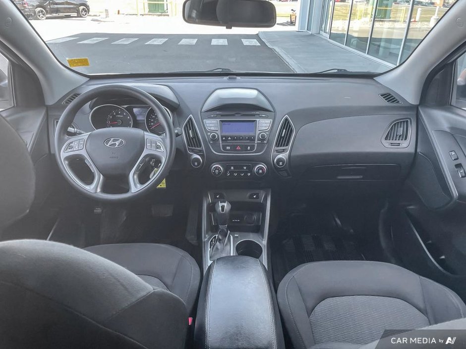 2014 Hyundai Tucson GL-23