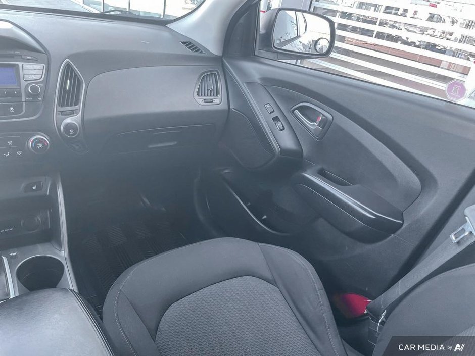 2014 Hyundai Tucson GL-24