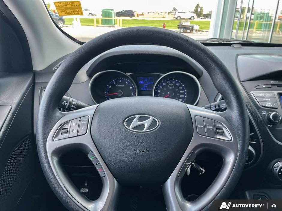 2014 Hyundai Tucson GL-13