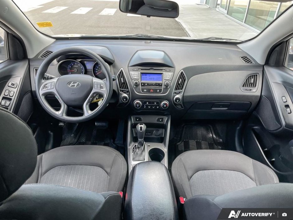 2014 Hyundai Tucson GL-23