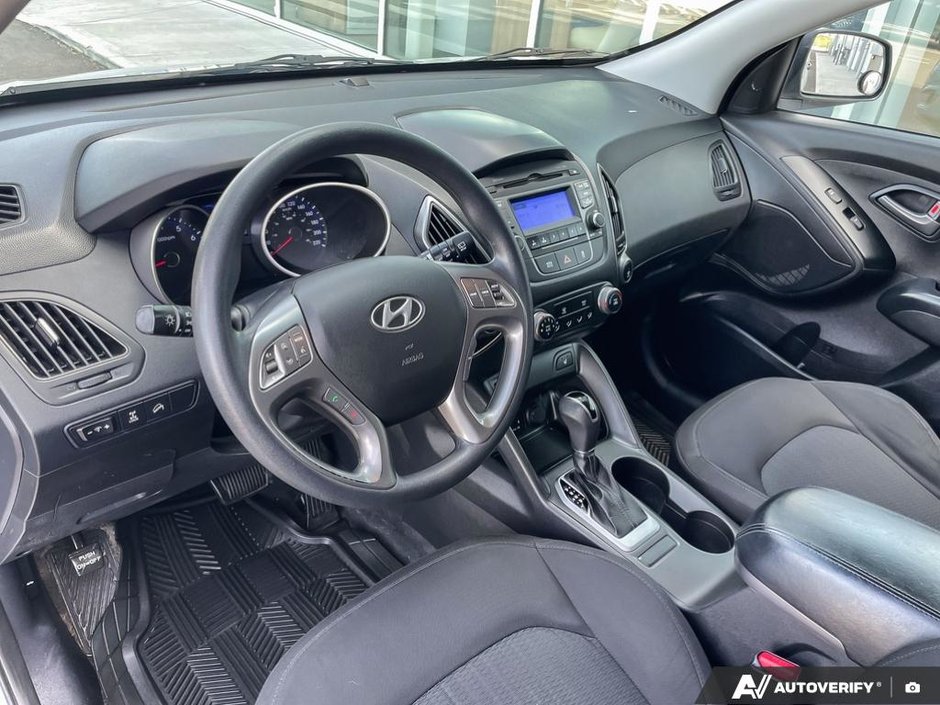 2014 Hyundai Tucson GL-12