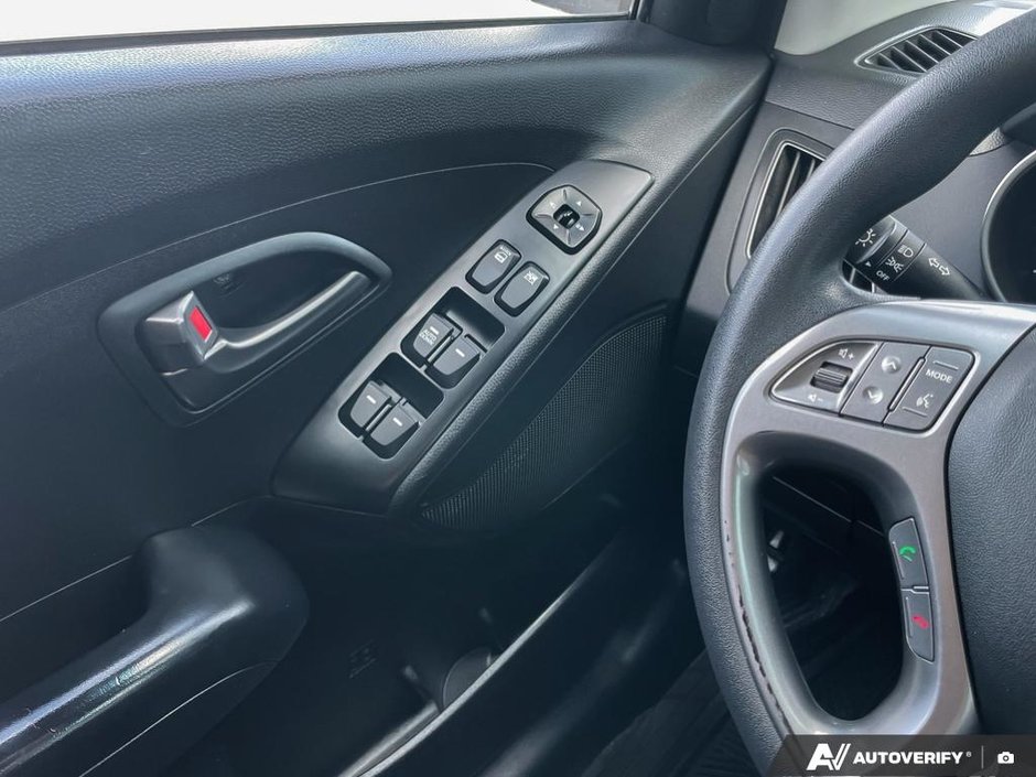 2014 Hyundai Tucson GL-16