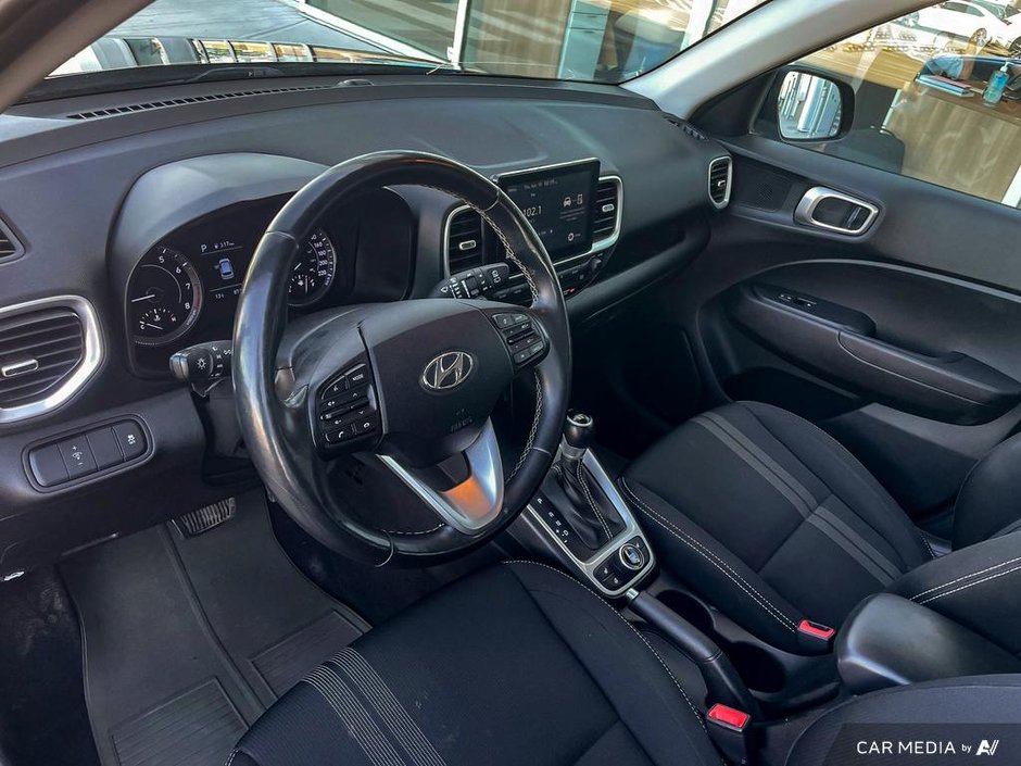 2021 Hyundai Venue Trend-12