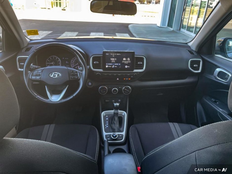 2021 Hyundai Venue Trend-23
