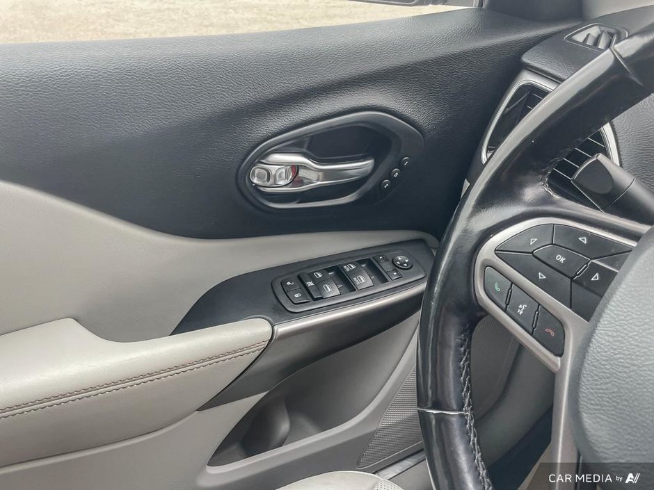 2021 Jeep Cherokee Limited-14
