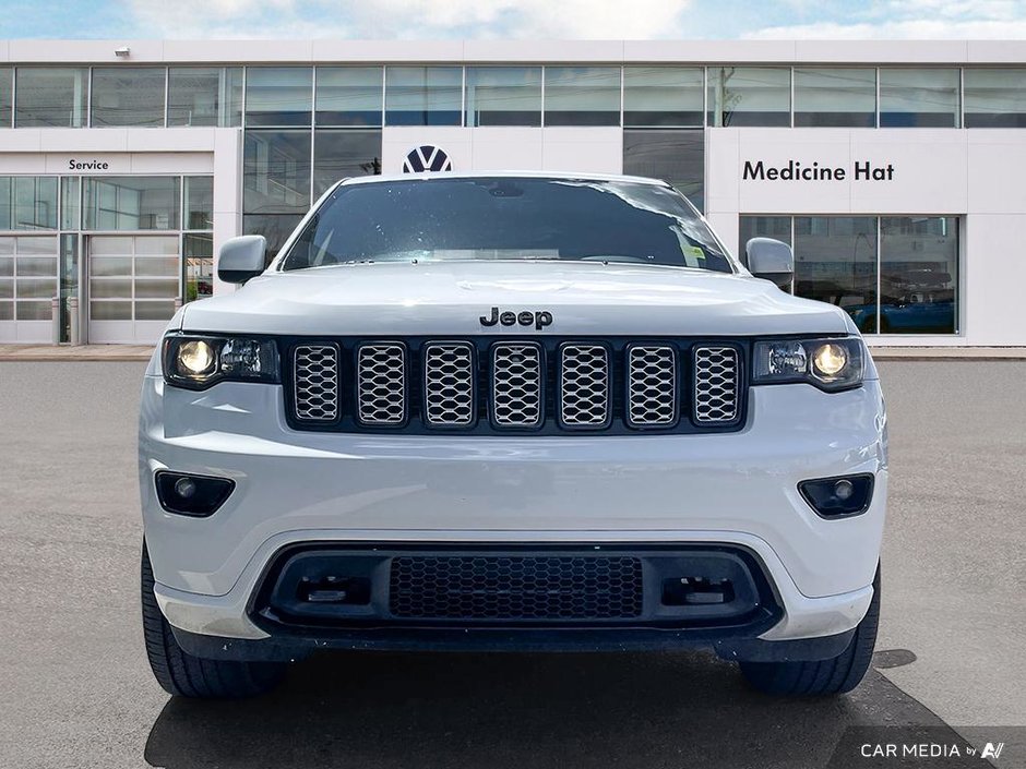 2021 Jeep Grand Cherokee Altitude-1