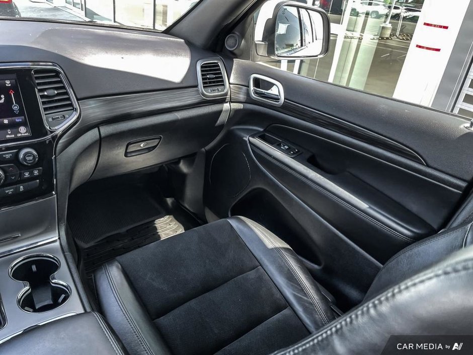 2021 Jeep Grand Cherokee Altitude-23