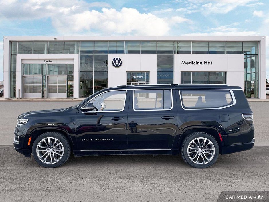 2023 Jeep Grand Wagoneer L Series II-2