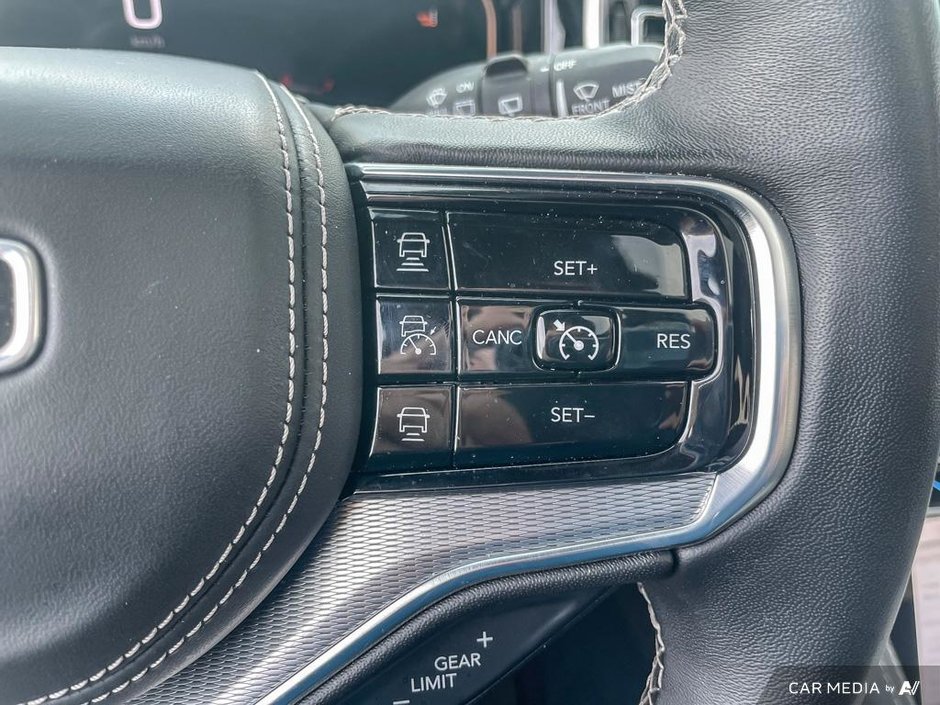2023 Jeep Grand Wagoneer L Series II-15