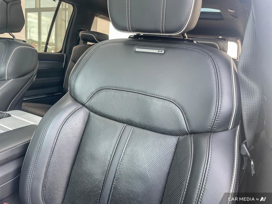 2023 Jeep Grand Wagoneer L Series II-19