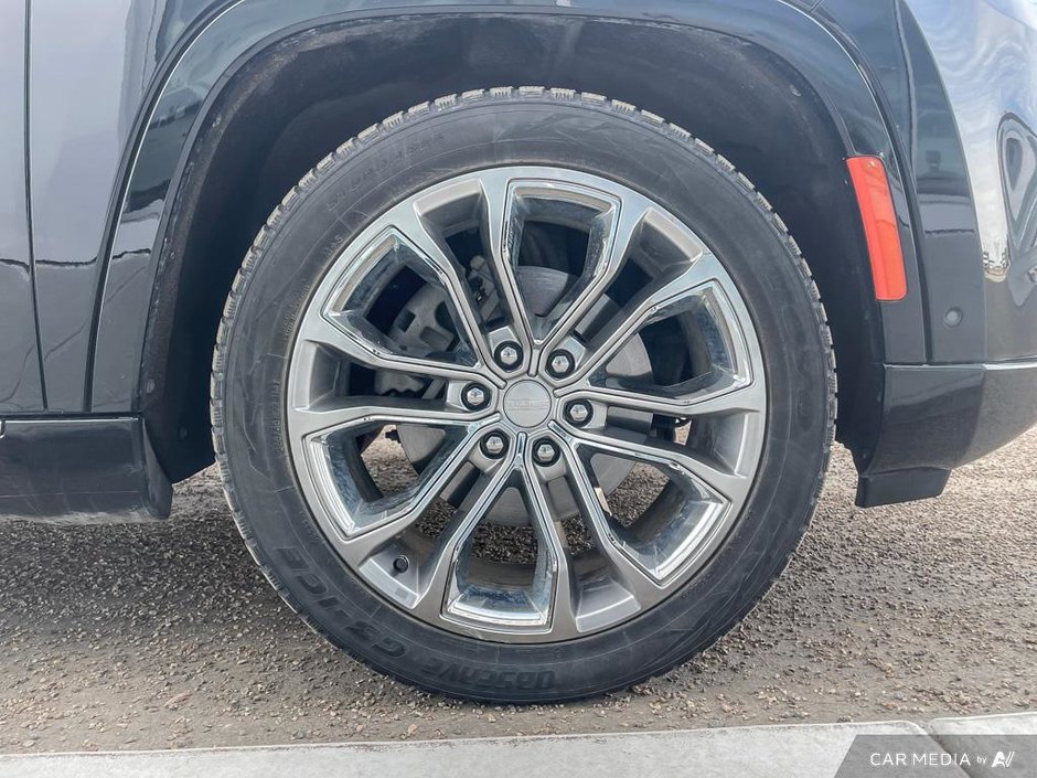 2023 Jeep Grand Wagoneer L Series II-5