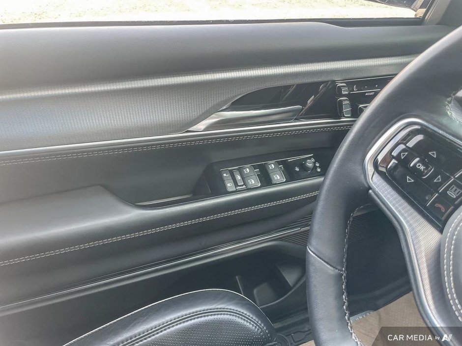 2023 Jeep Grand Wagoneer L Series II-16