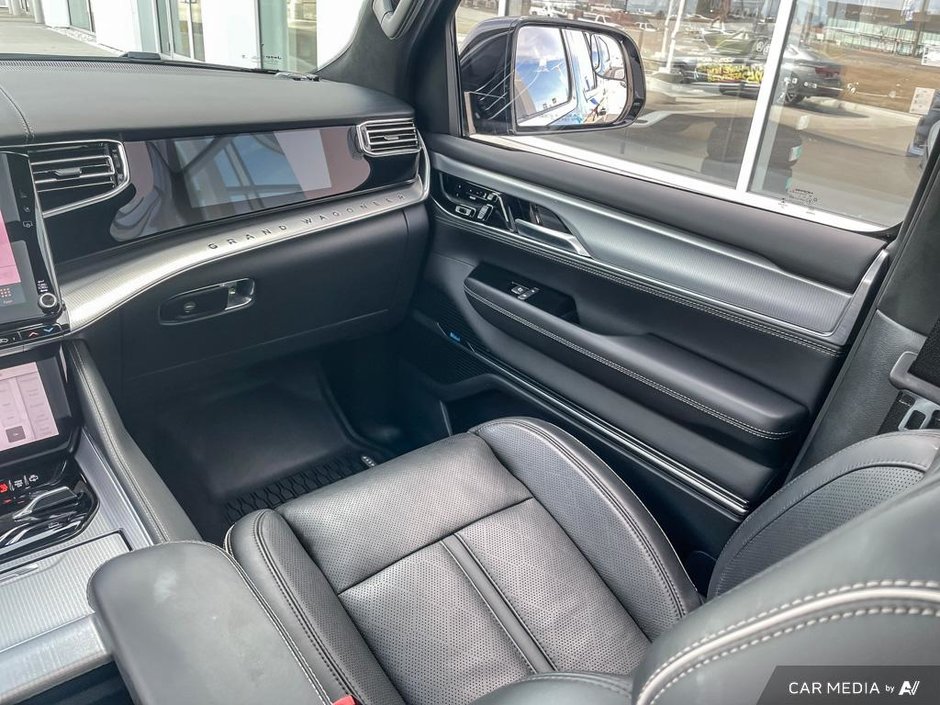 2023 Jeep Grand Wagoneer L Series II-24