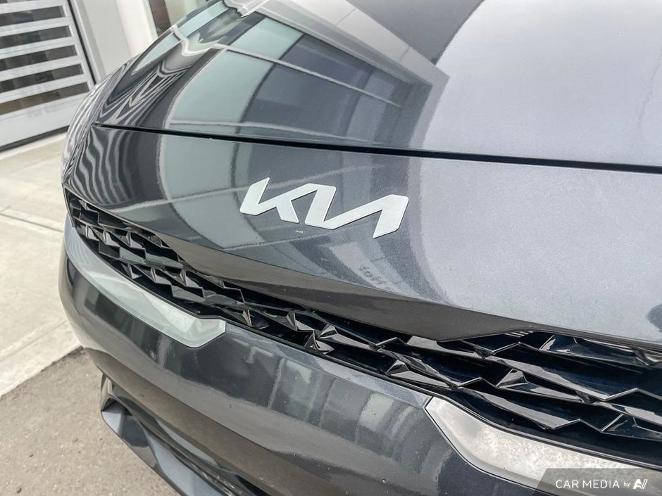 2023 Kia Forte EX-8