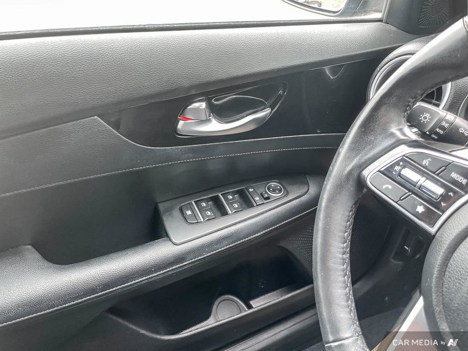 2023 Kia Forte EX-16