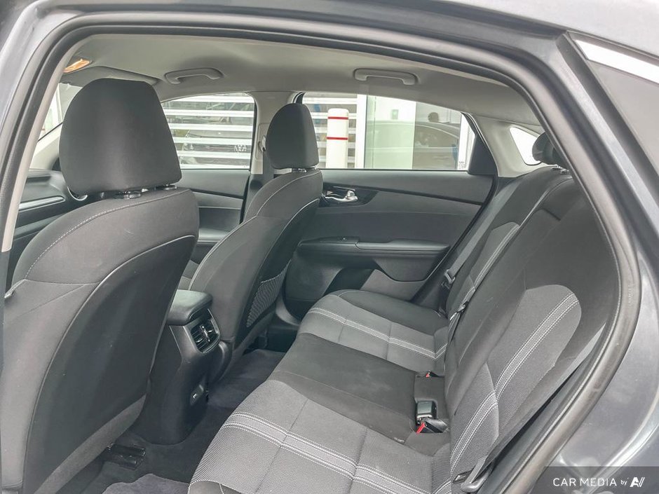 2023 Kia Forte EX-22