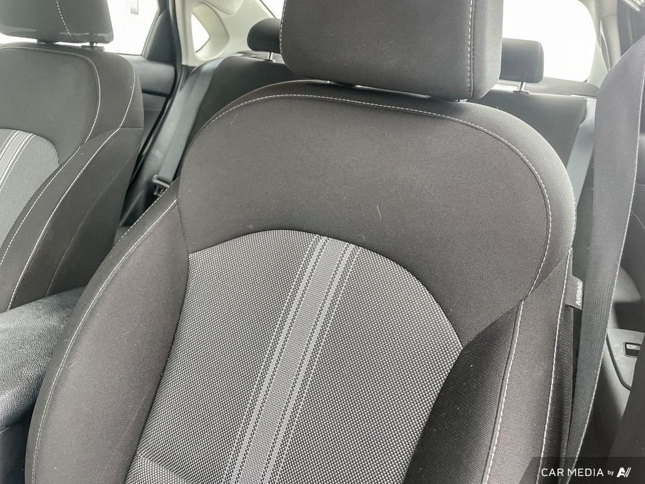 2023 Kia Forte EX-19
