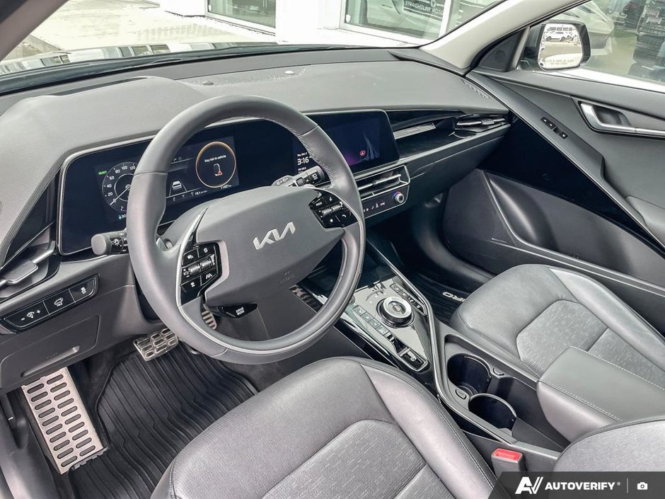 2023 Kia Niro EV Limited-12
