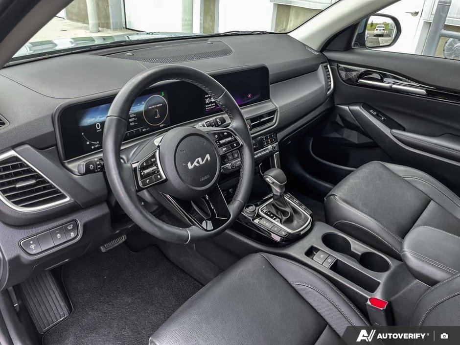 2025 Kia Seltos EX Premium-12