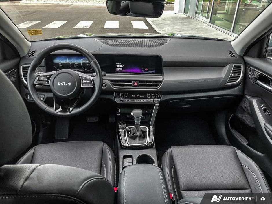 2025 Kia Seltos EX Premium-23