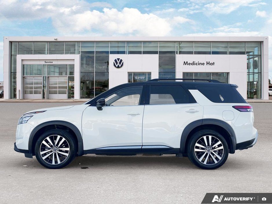 2024 Nissan Pathfinder Platinum-2