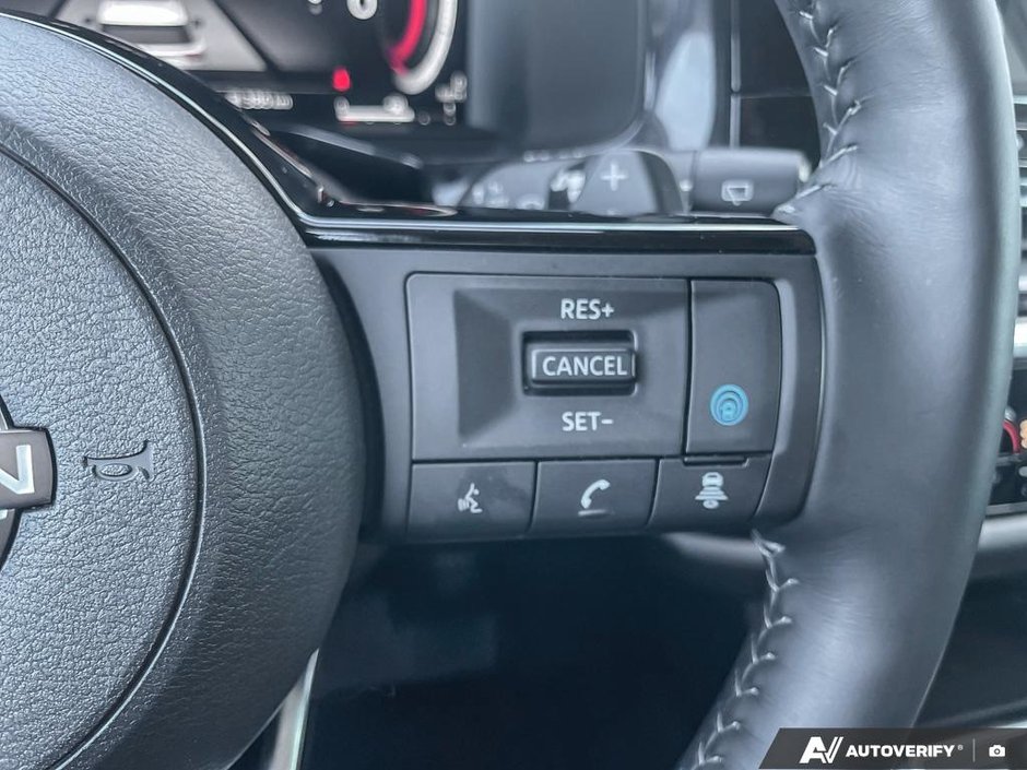 2024 Nissan Pathfinder Platinum-15