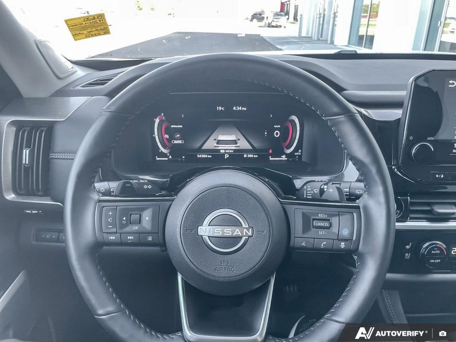 2024 Nissan Pathfinder Platinum-13