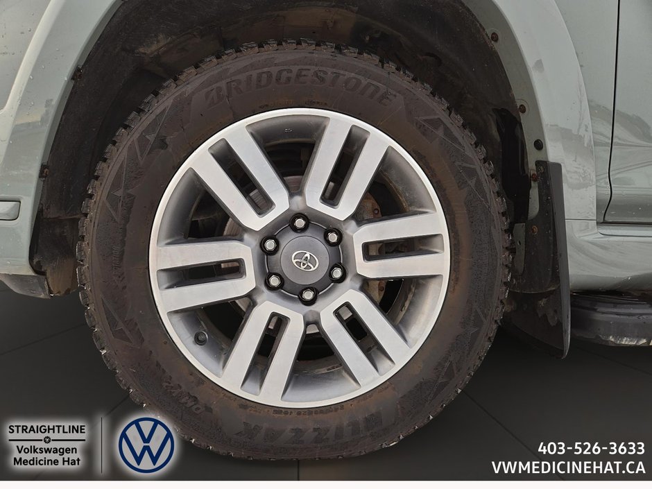 2023 Toyota 4Runner BASE-6