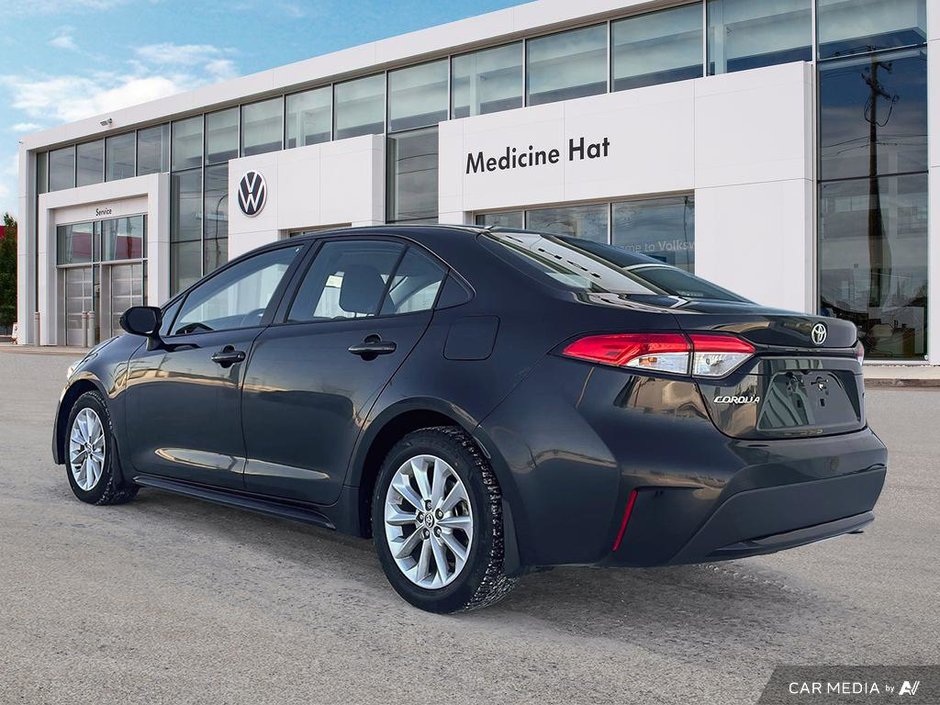 2022 Toyota Corolla LE-3